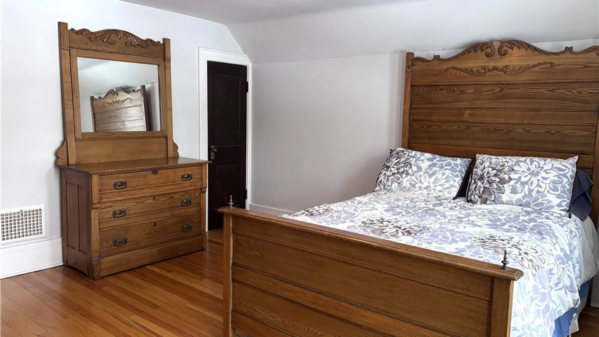 Property at 13 Brattle Road, Syracuse, NY 13203 36