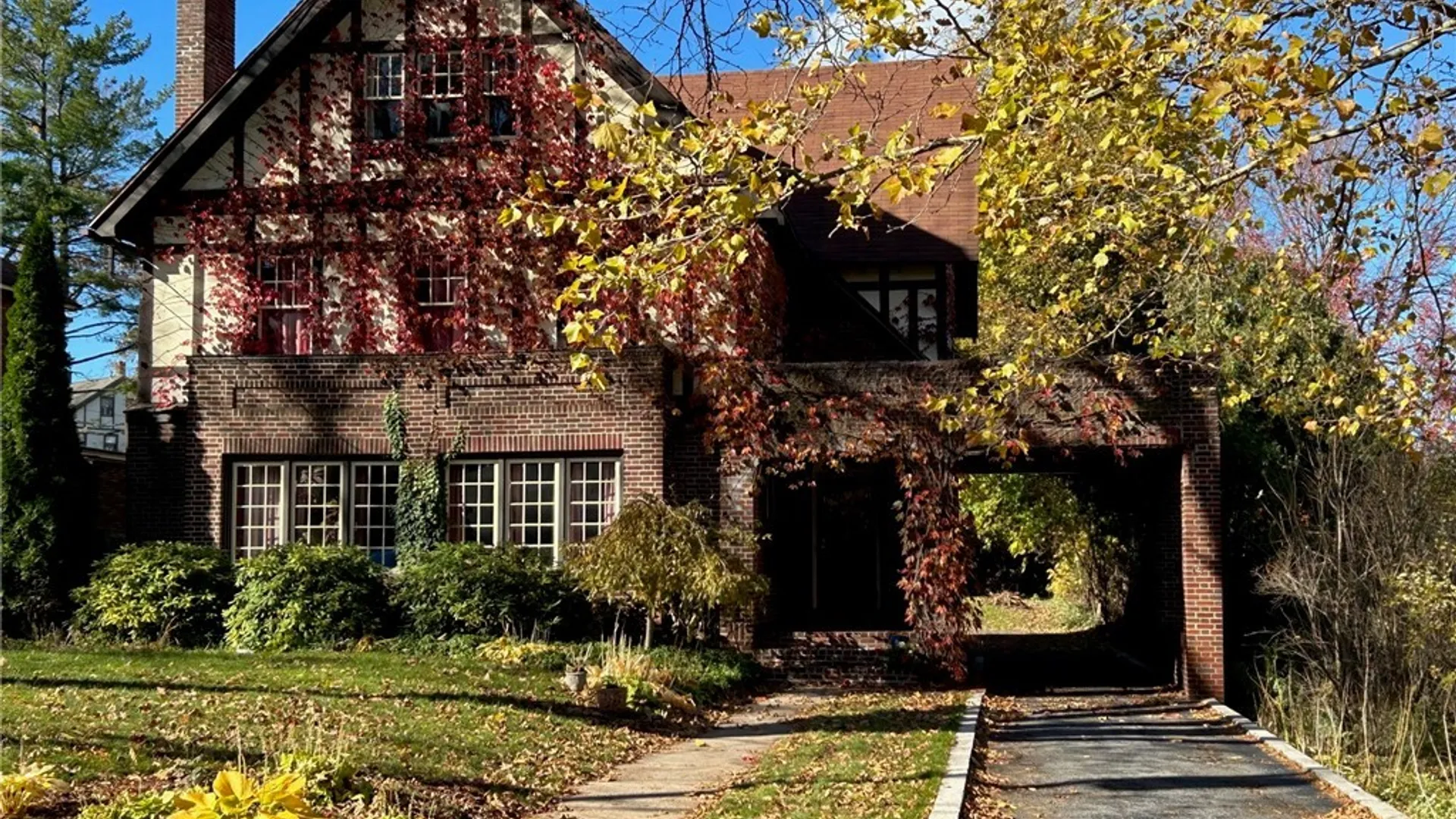 Property at 13 Brattle Road, Syracuse, NY 13203 45