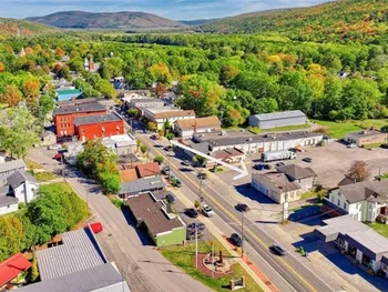 142 S Main Street, Naples, NY 14512