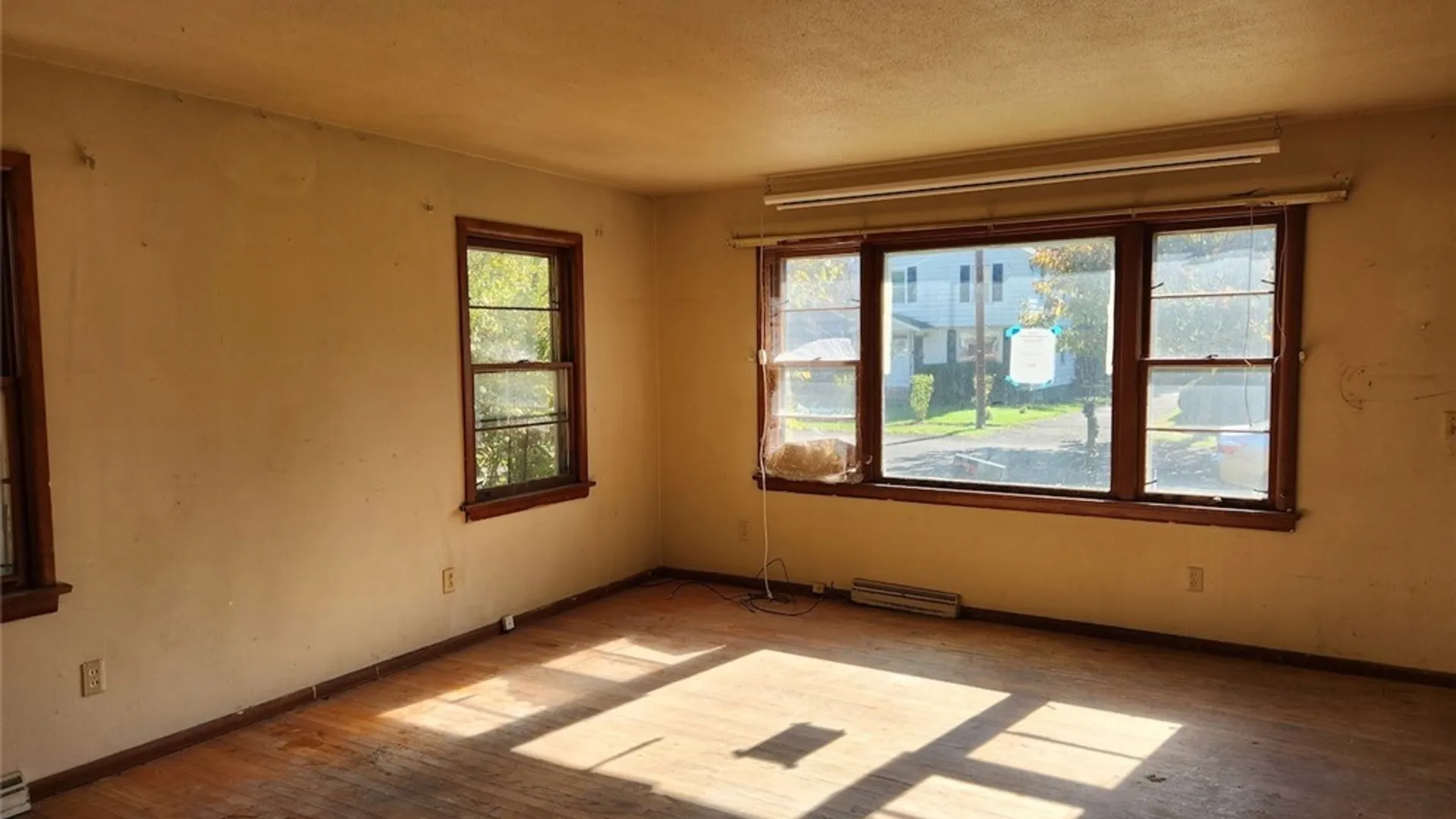 Property at 144 Oakdale Drive, Syracuse, NY 13207 4