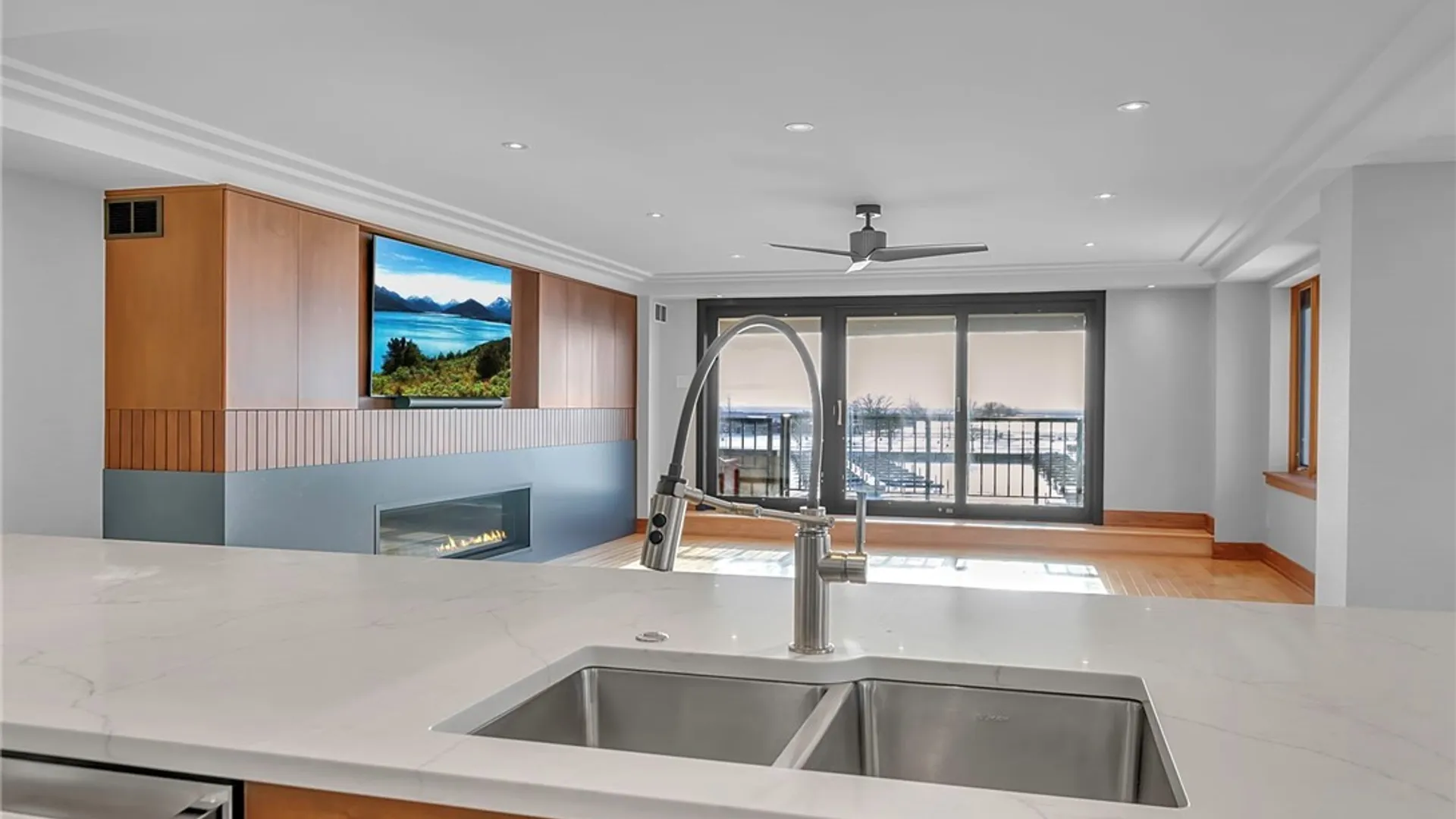 Property at 40 Waterfront Circle, Buffalo, NY 14202 12