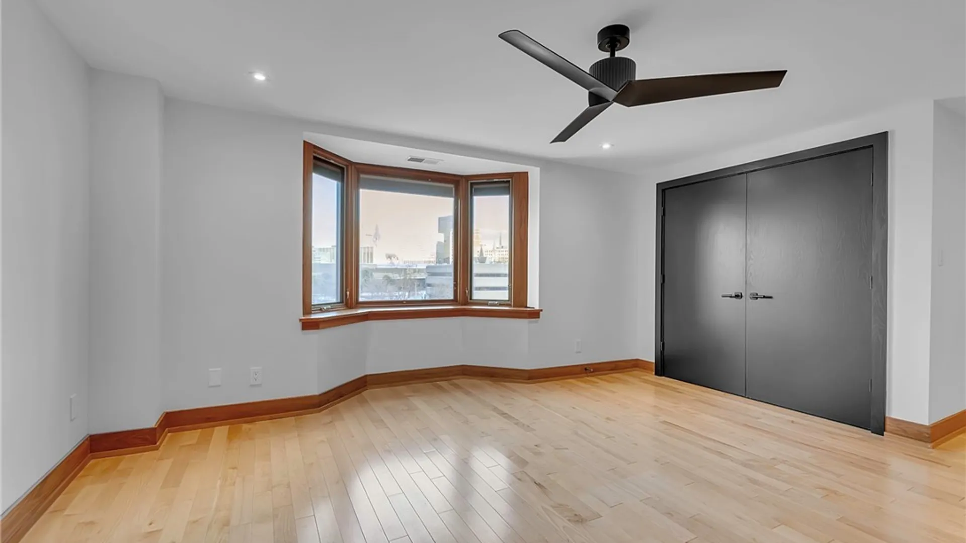 Property at 40 Waterfront Circle, Buffalo, NY 14202 14