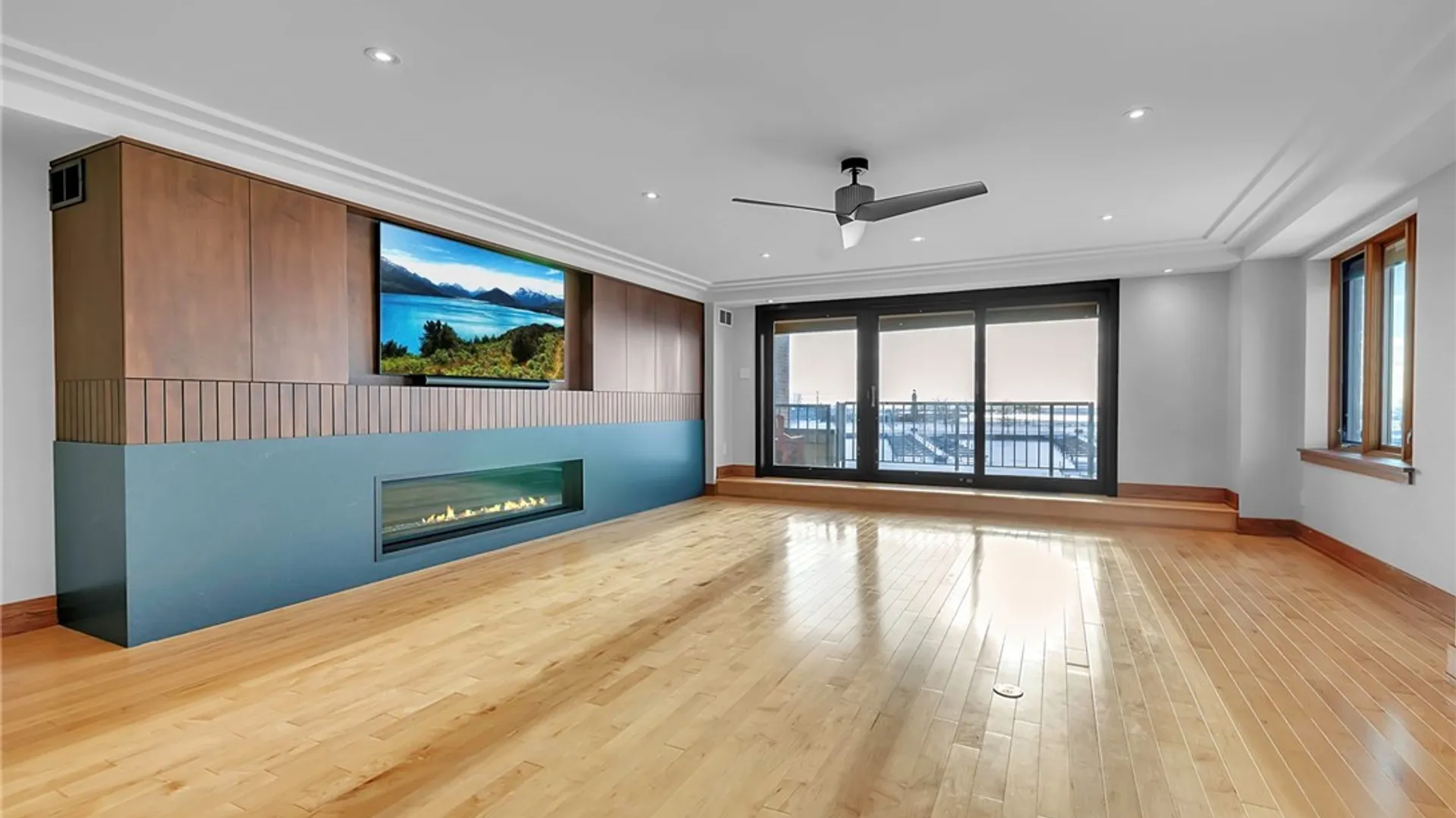 Property at 40 Waterfront Circle, Buffalo, NY 14202 2