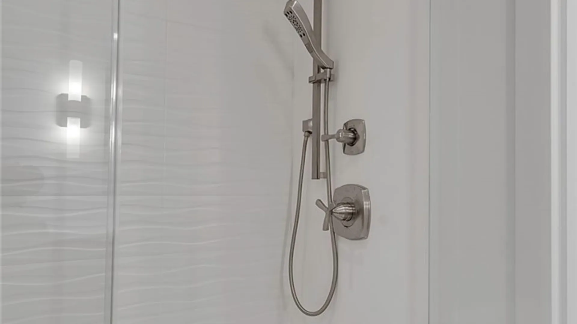 Property at 40 Waterfront Circle, Buffalo, NY 14202 21