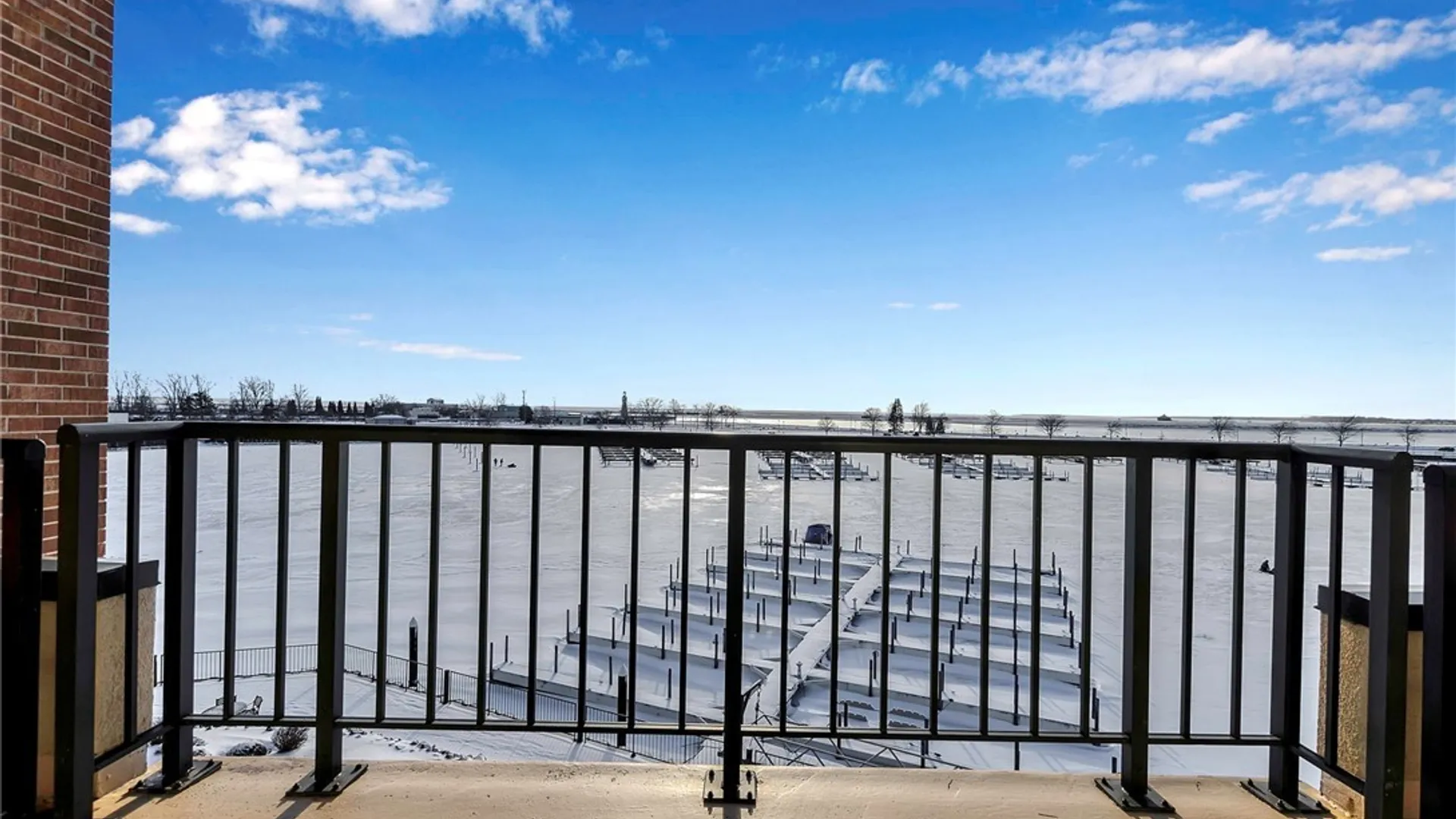 Property at 40 Waterfront Circle, Buffalo, NY 14202 22