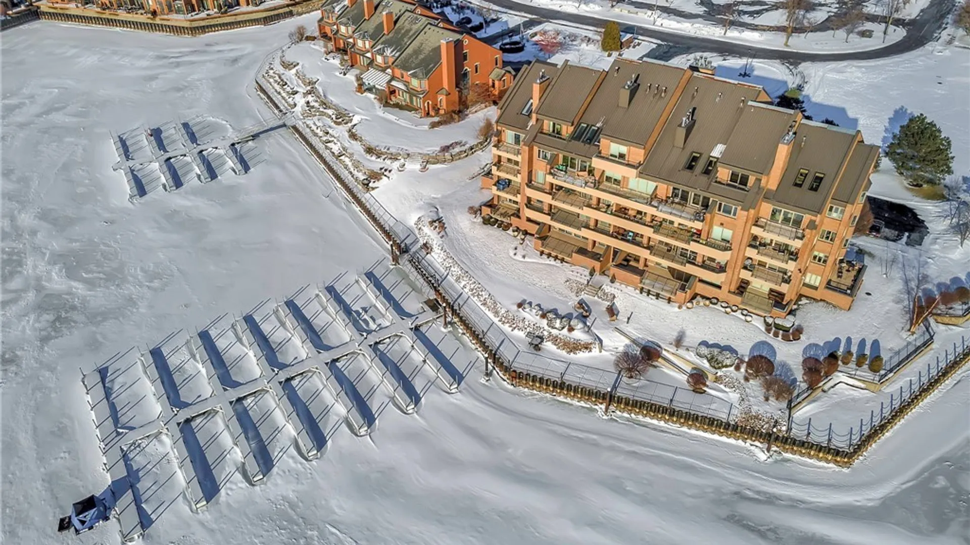 Property at 40 Waterfront Circle, Buffalo, NY 14202 24