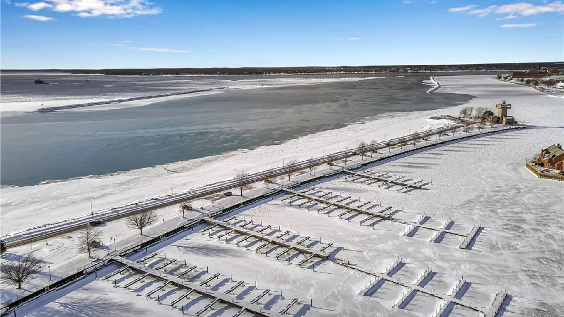 Property at 40 Waterfront Circle, Buffalo, NY 14202 26