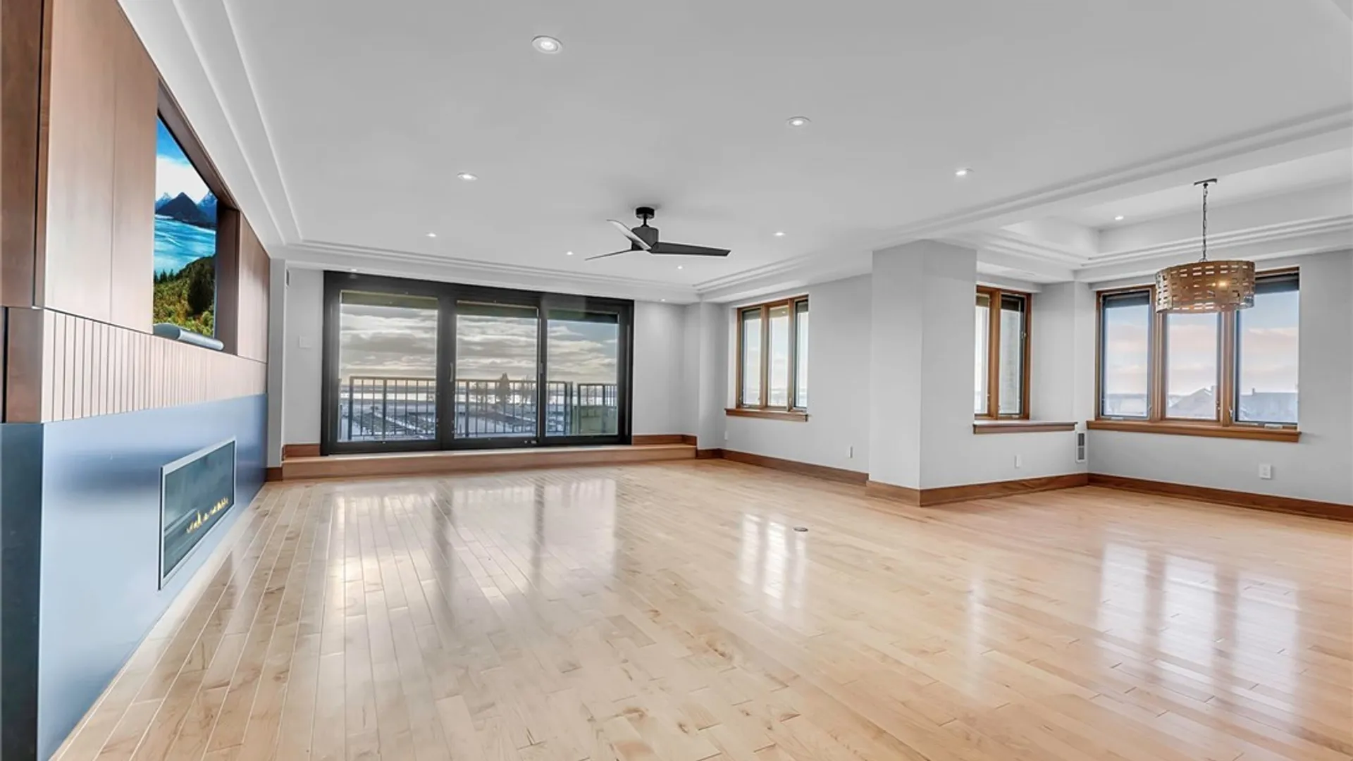 Property at 40 Waterfront Circle, Buffalo, NY 14202 3