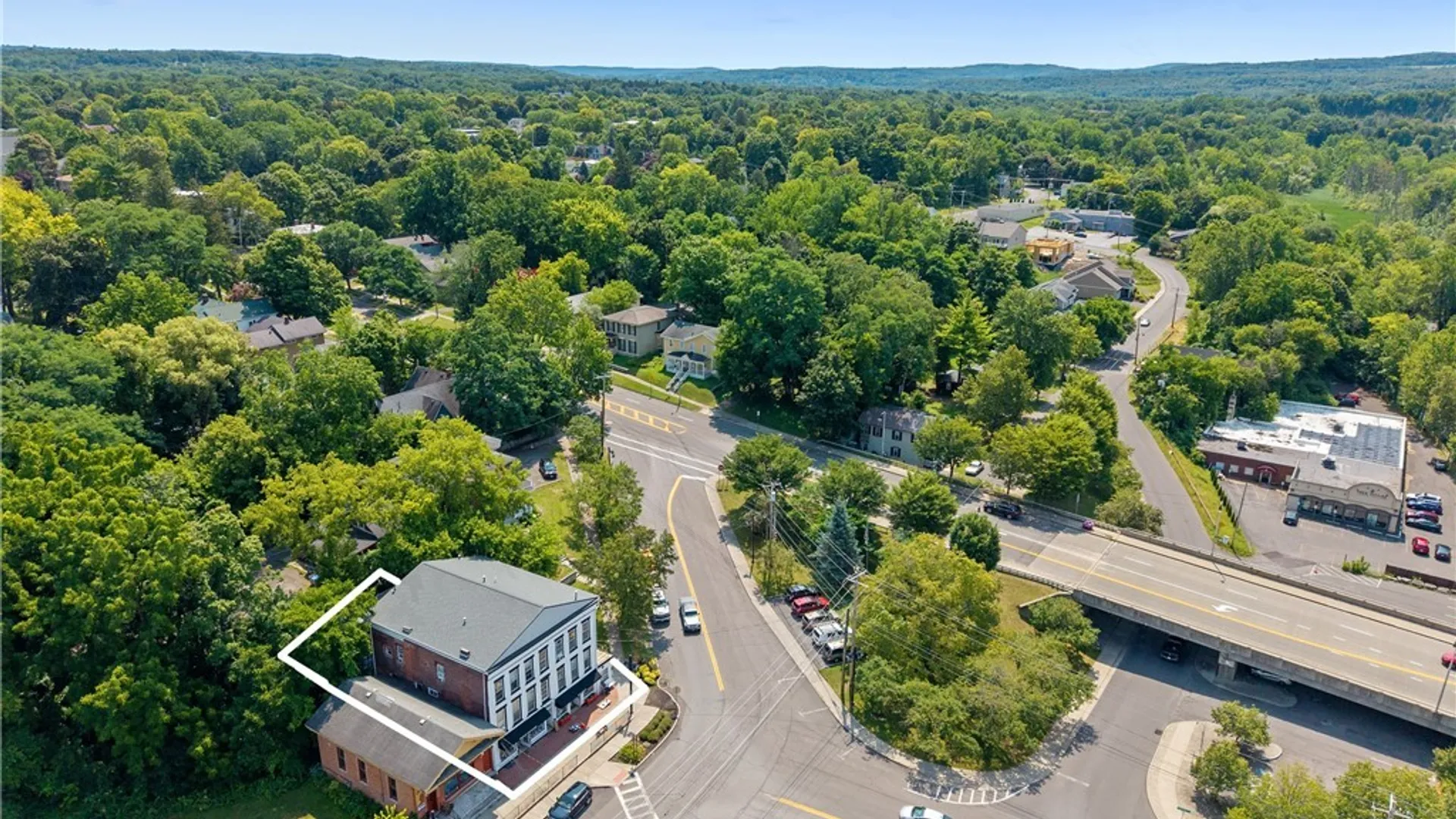 Property at 100 Brooklea Drive, Manlius, NY 13066 5