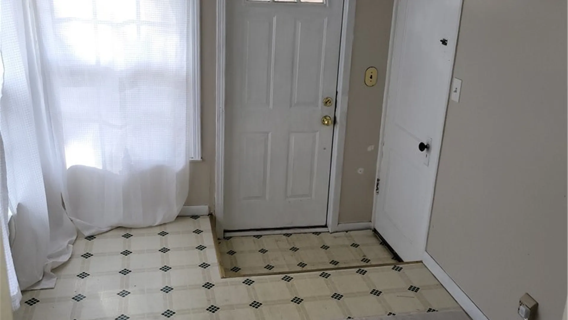 Property at 2711 Orleans Avenue, Niagara Falls, NY 14303 7