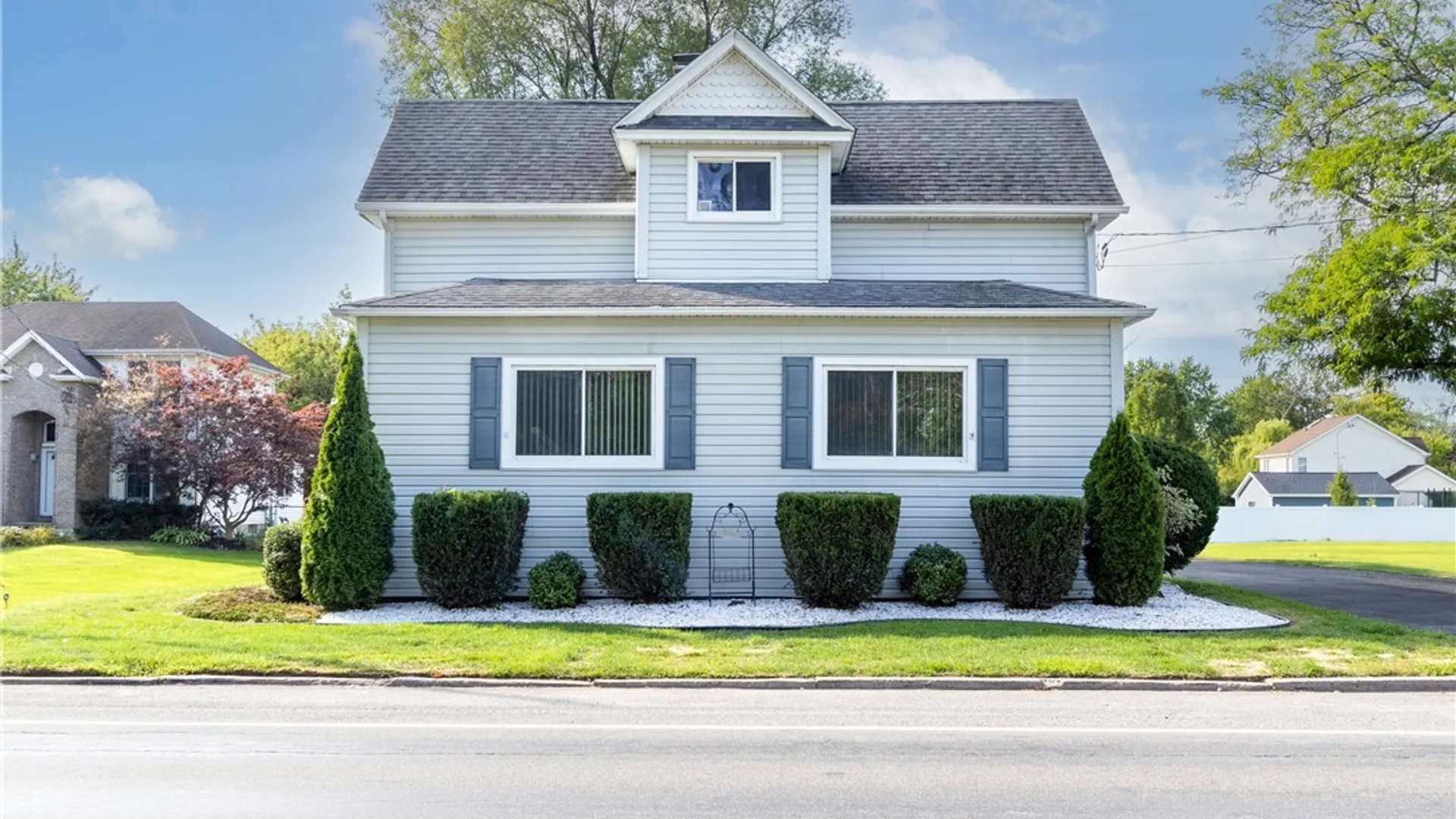 Property at 2454 Niagara Road, Wheatfield, NY 14304 2