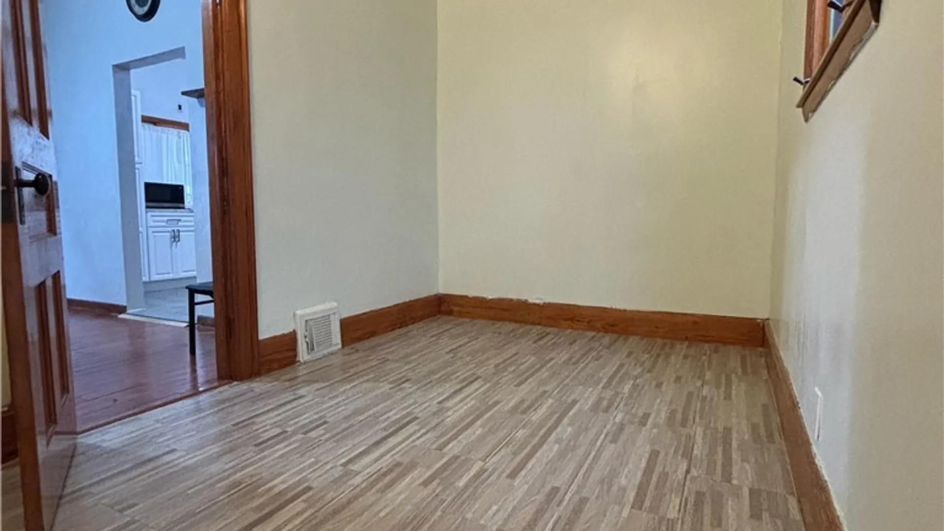 Property at 224 Longnecker Street, Buffalo, NY 14206 4