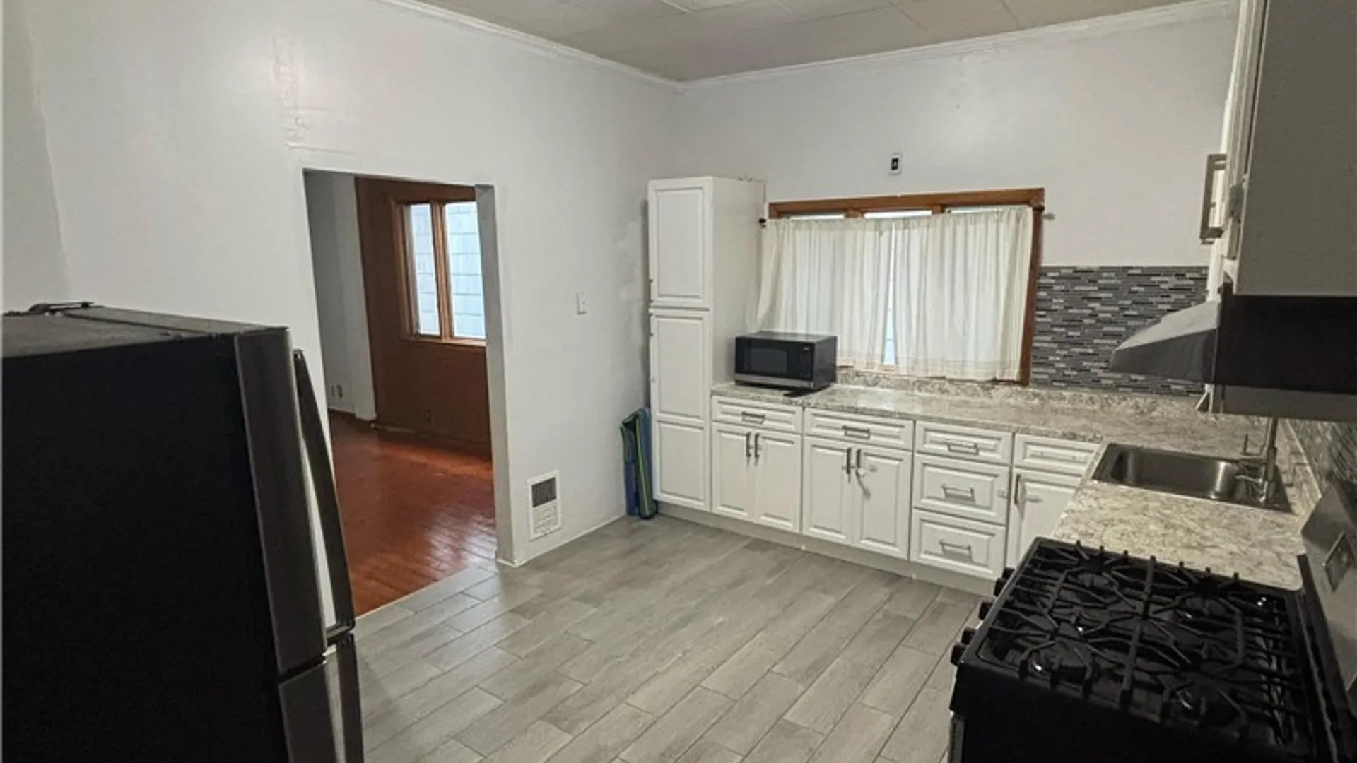 Property at 224 Longnecker Street, Buffalo, NY 14206 6