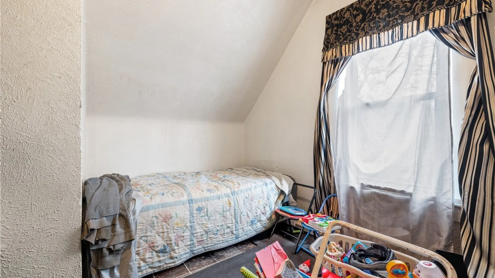 Property at 24 Persia Street, Buffalo, NY 14211 13