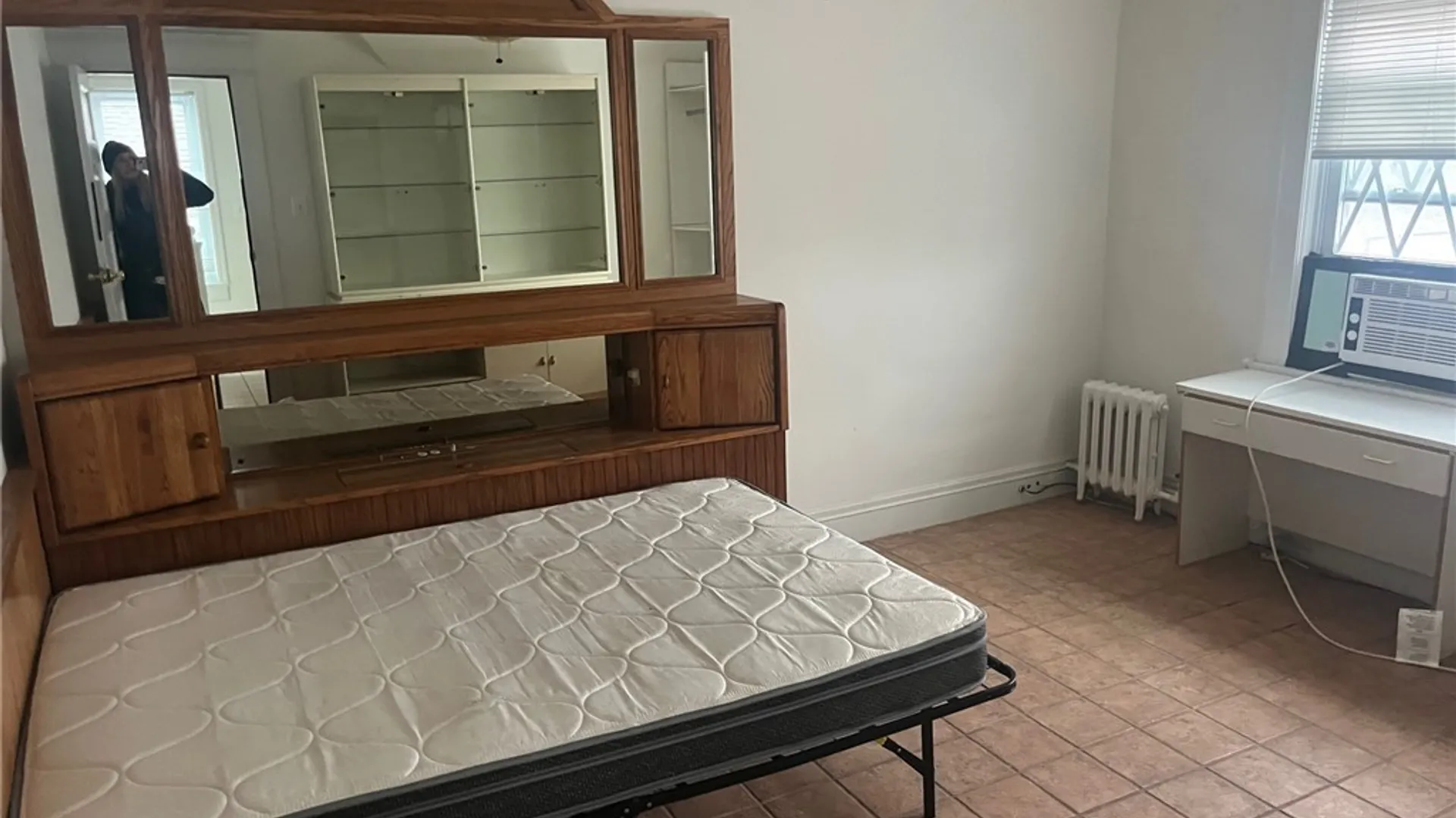 Property at 1108 Madison Street, Syracuse, NY 13210 6