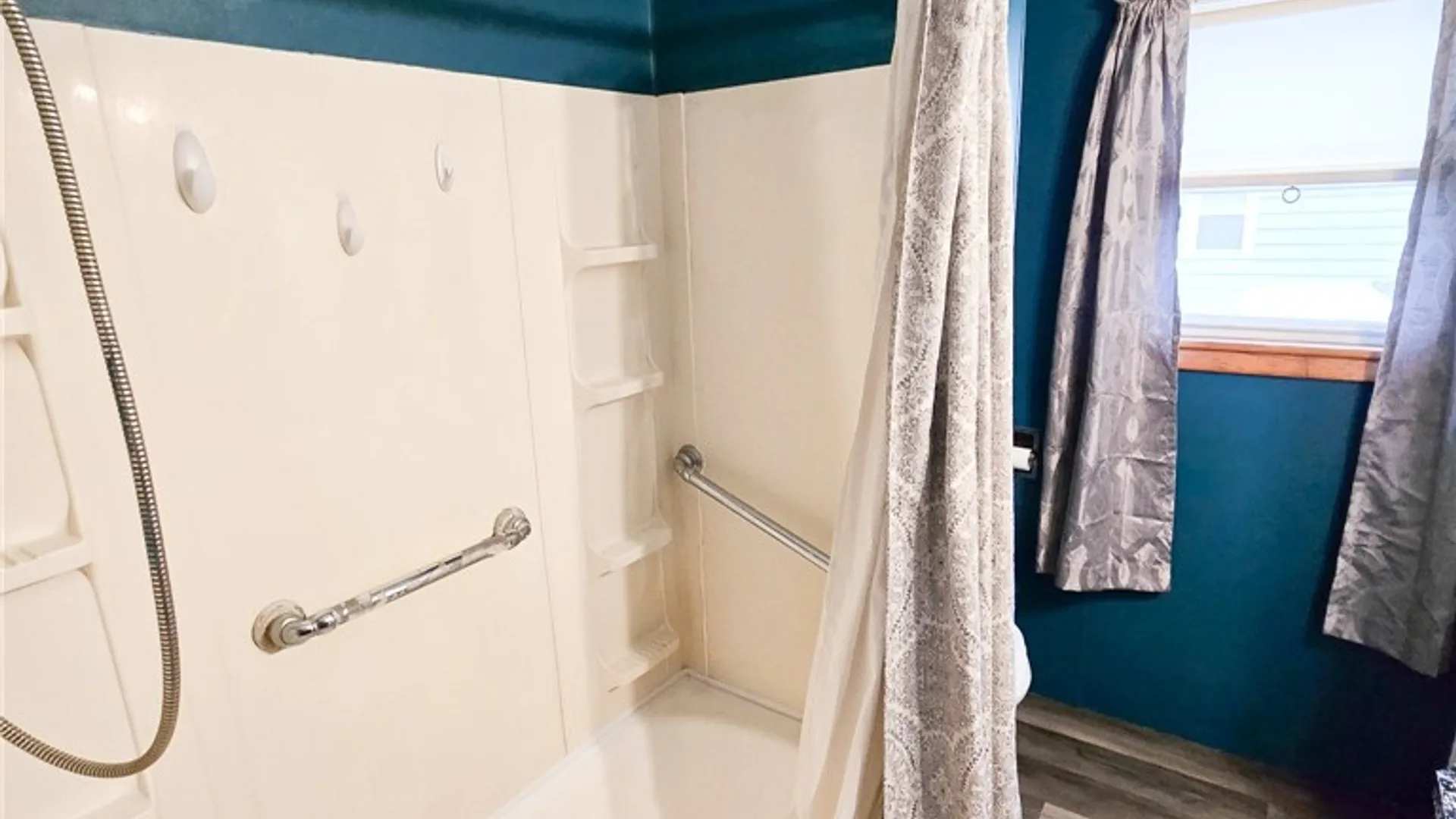 Property at 6 Maple Street, Auburn, NY 13021 11