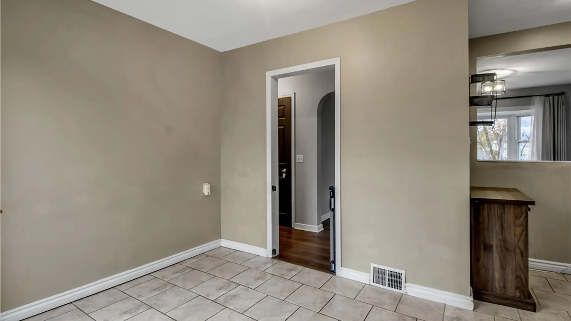 Property at 5048 Roseview Avenue, Hamburg, NY 14219 12