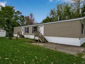 Property at 2 Pebbleridge Drive, Ridgeway, NY 14103