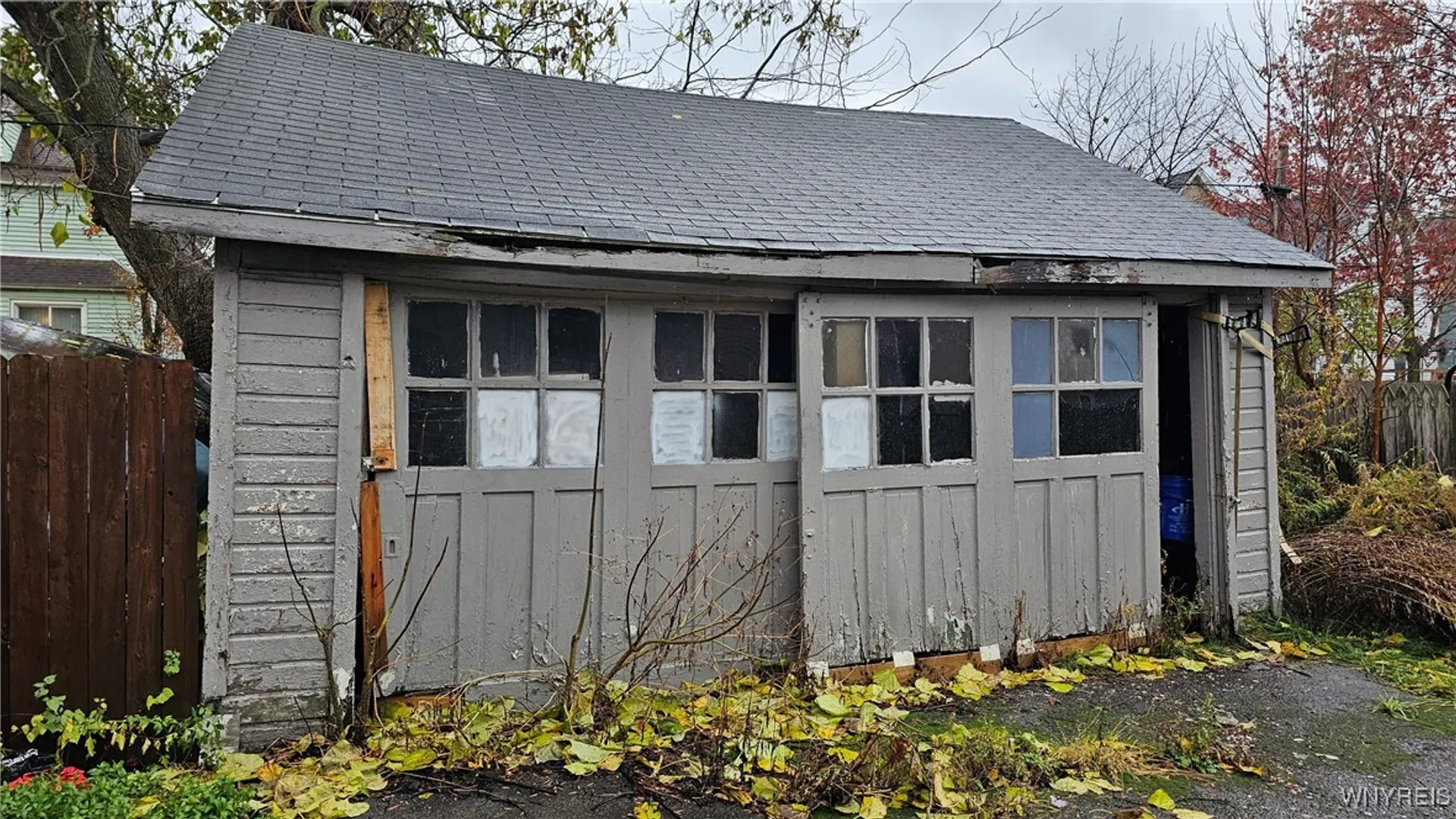 Property at 663 Hopkins Street, Buffalo, NY 14220 5