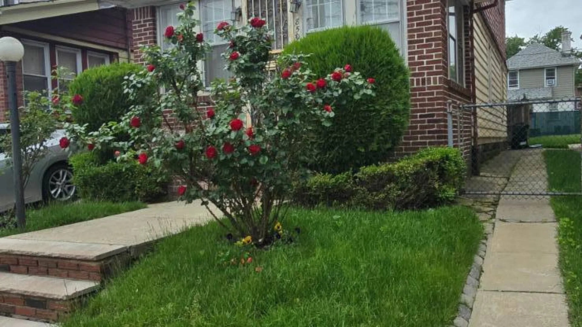 Property at 850 E 39th St, Brooklyn, NY 11210 2