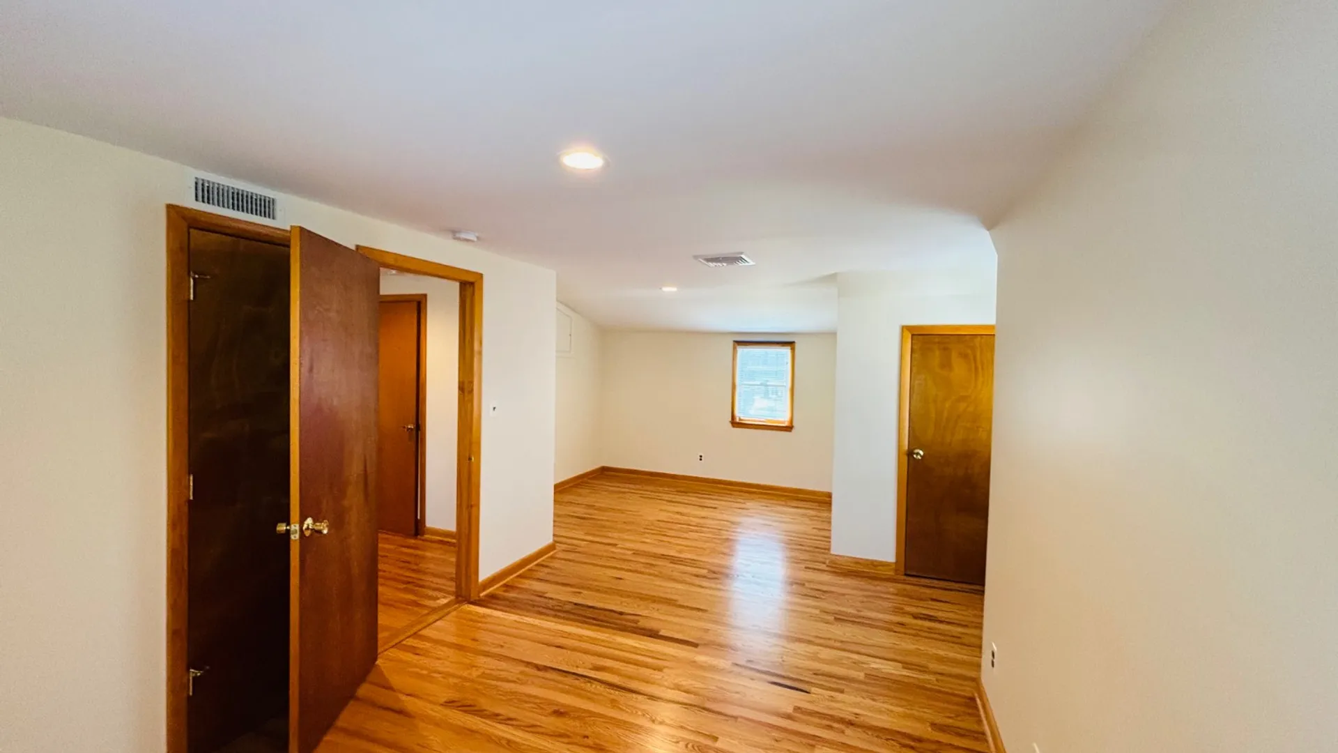 Property at 20 Union Av, Glen Head, NY 11545 11