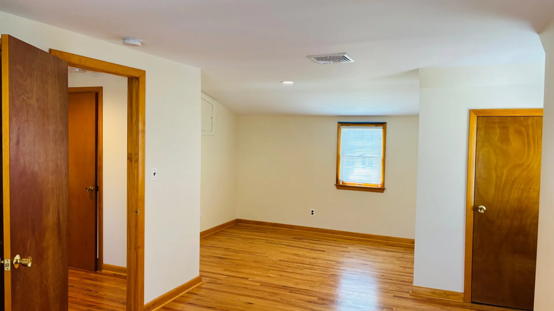 Property at 20 Union Av, Glen Head, NY 11545 14