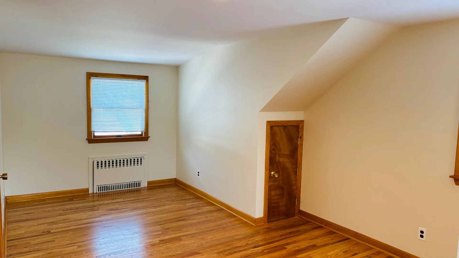 Property at 20 Union Av, Glen Head, NY 11545 17