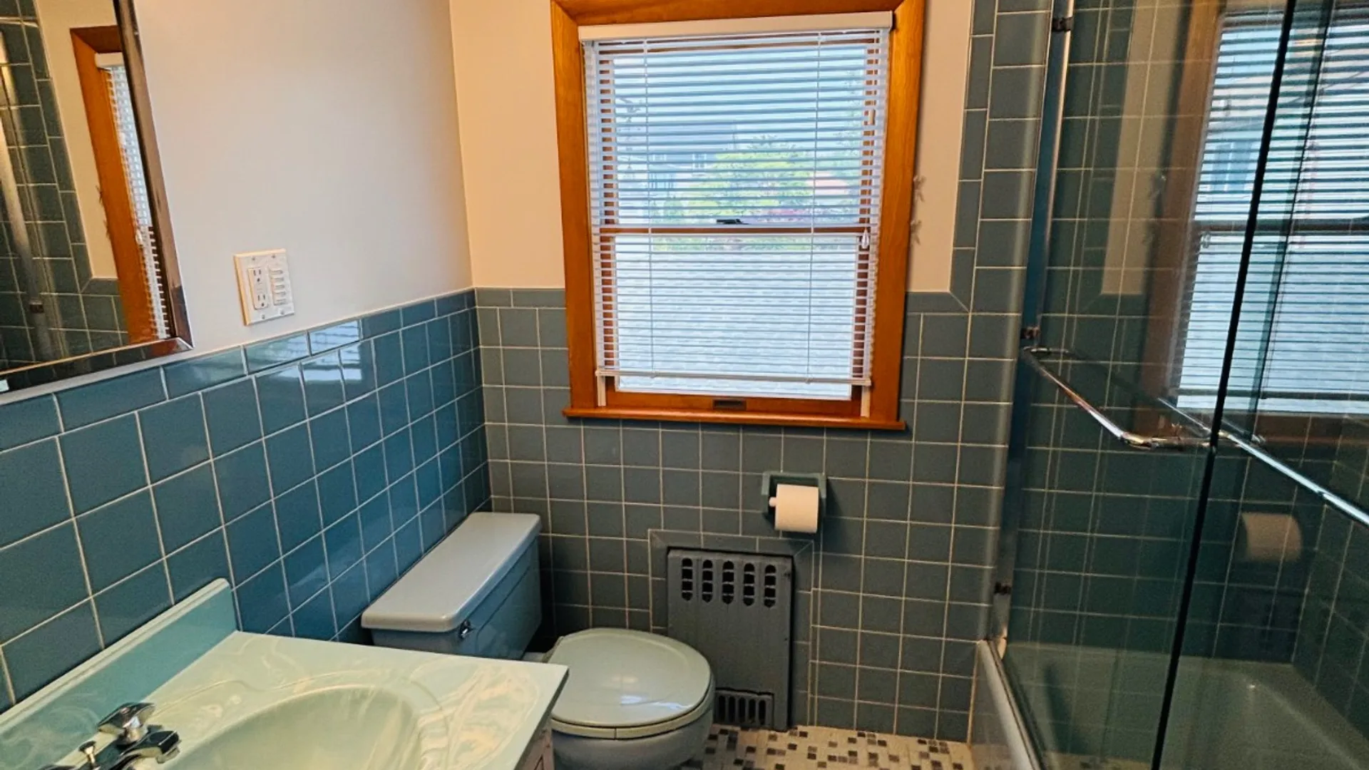 Property at 20 Union Av, Glen Head, NY 11545 5