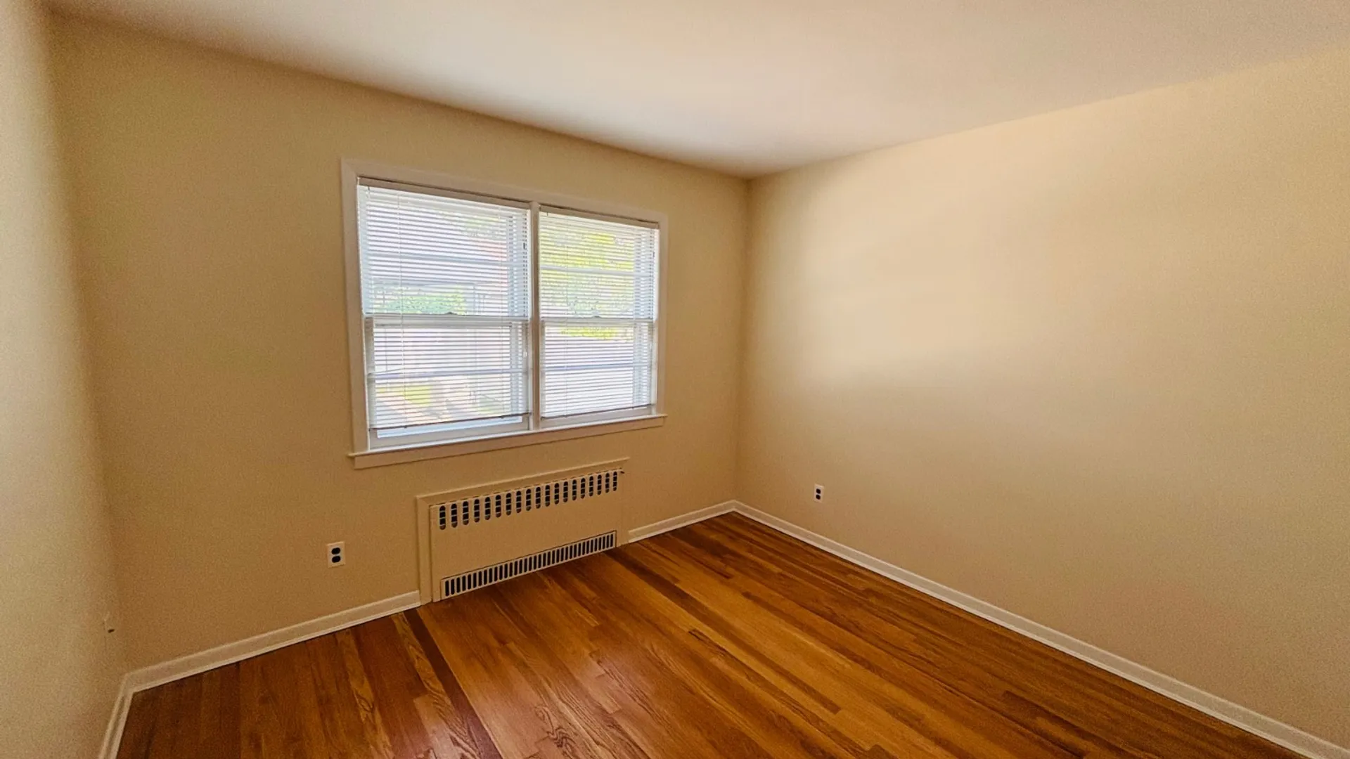 Property at 20 Union Av, Glen Head, NY 11545 6