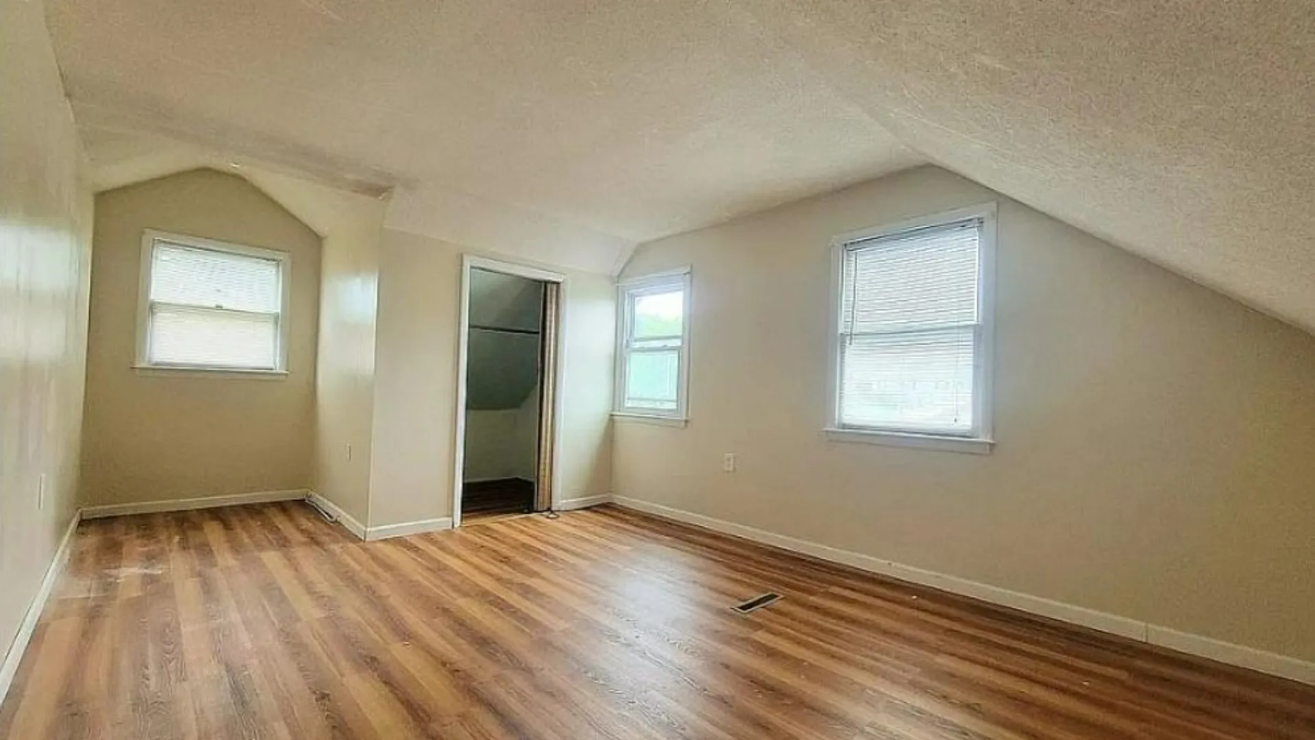 Property at 18 Eric Drive, Union, NY 13790 14