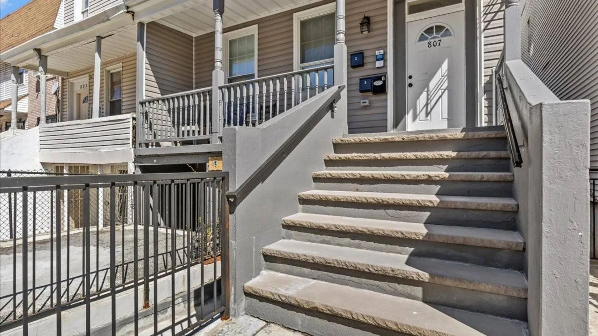 Property at 807 elsmere pl, bronx, NY 10460 14