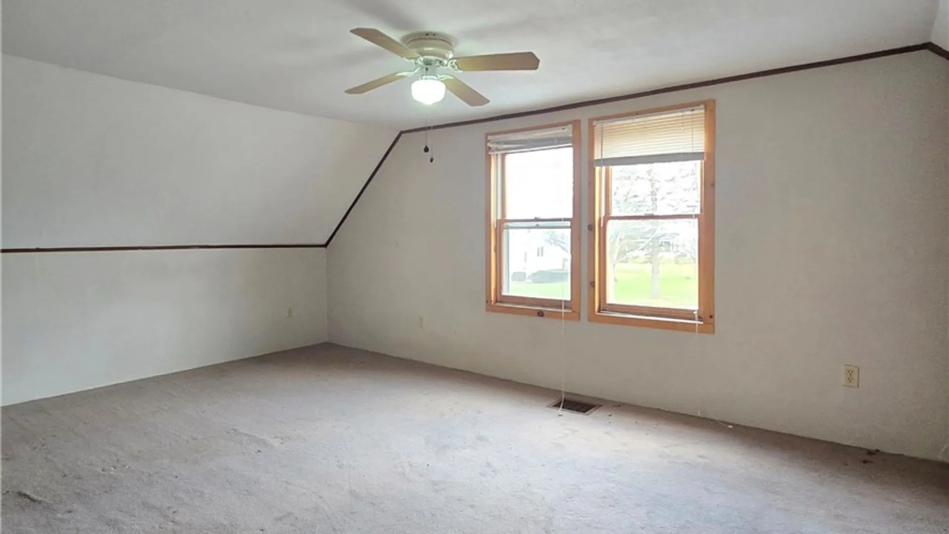 Property at 118 Hope Street, Elmira, NY 14903 9