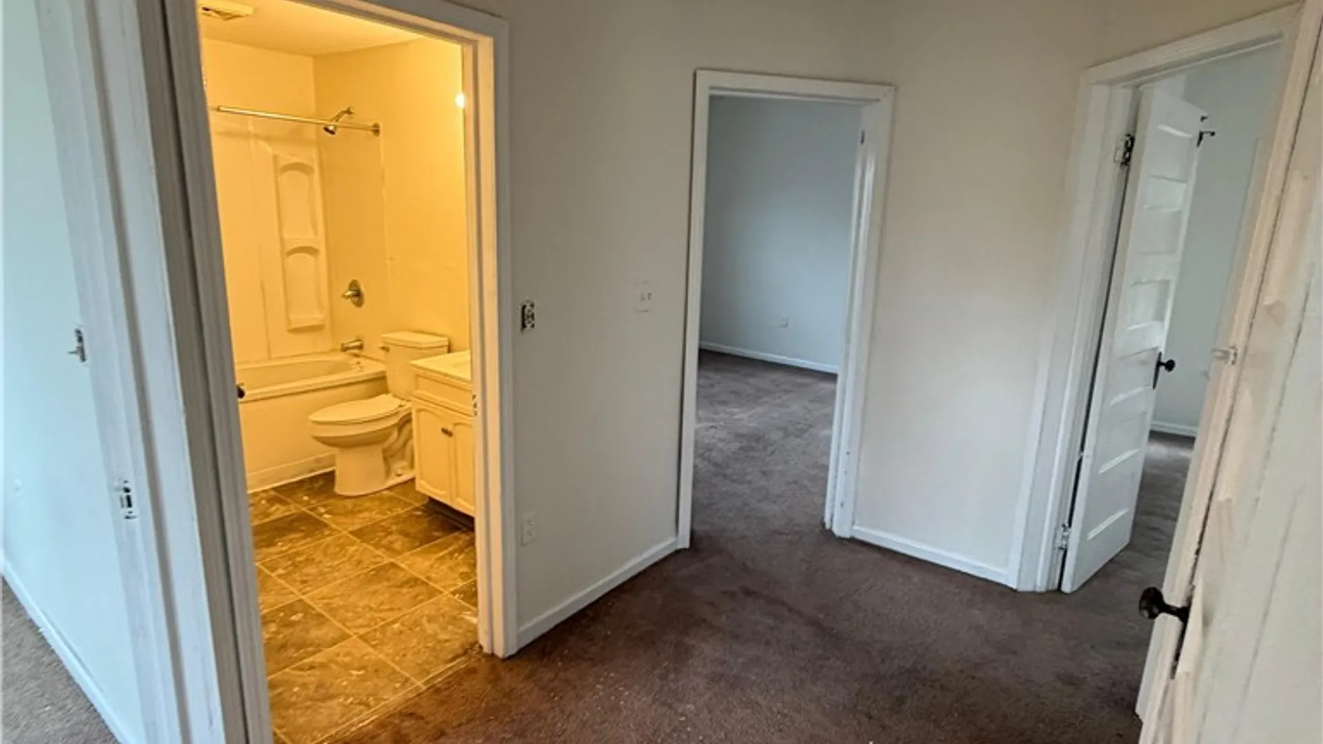 Property at 109 Parkside Avenue, Syracuse, NY 13207 9