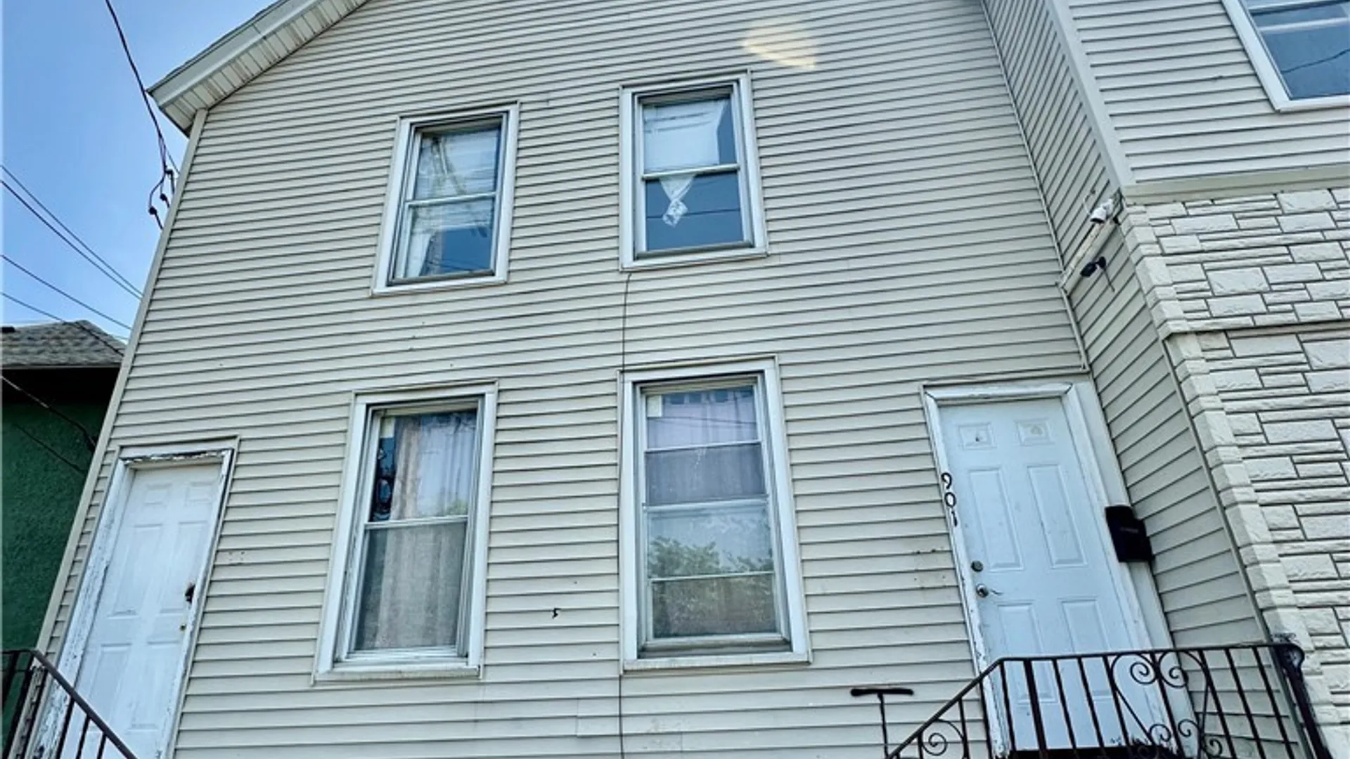 Property at 901-907 Albany Street, Utica, NY 13501 3