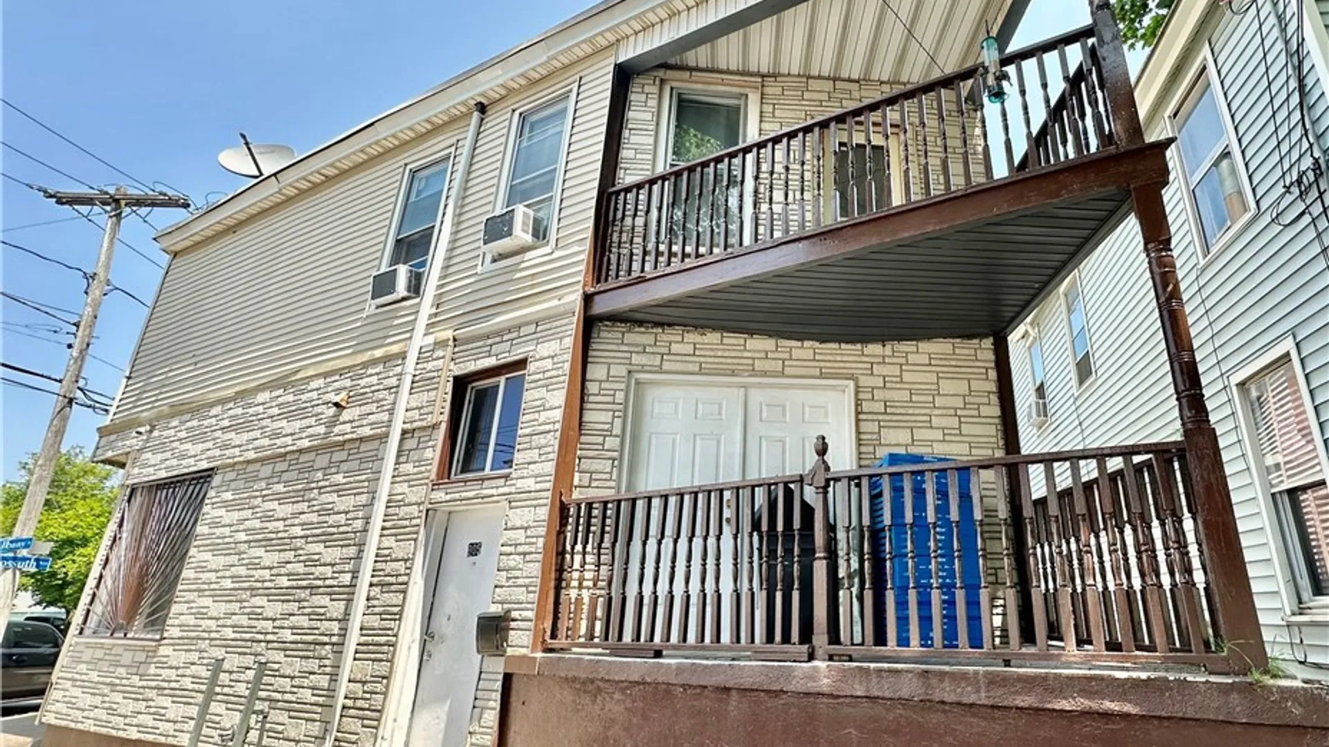Property at 901-907 Albany Street, Utica, NY 13501 4