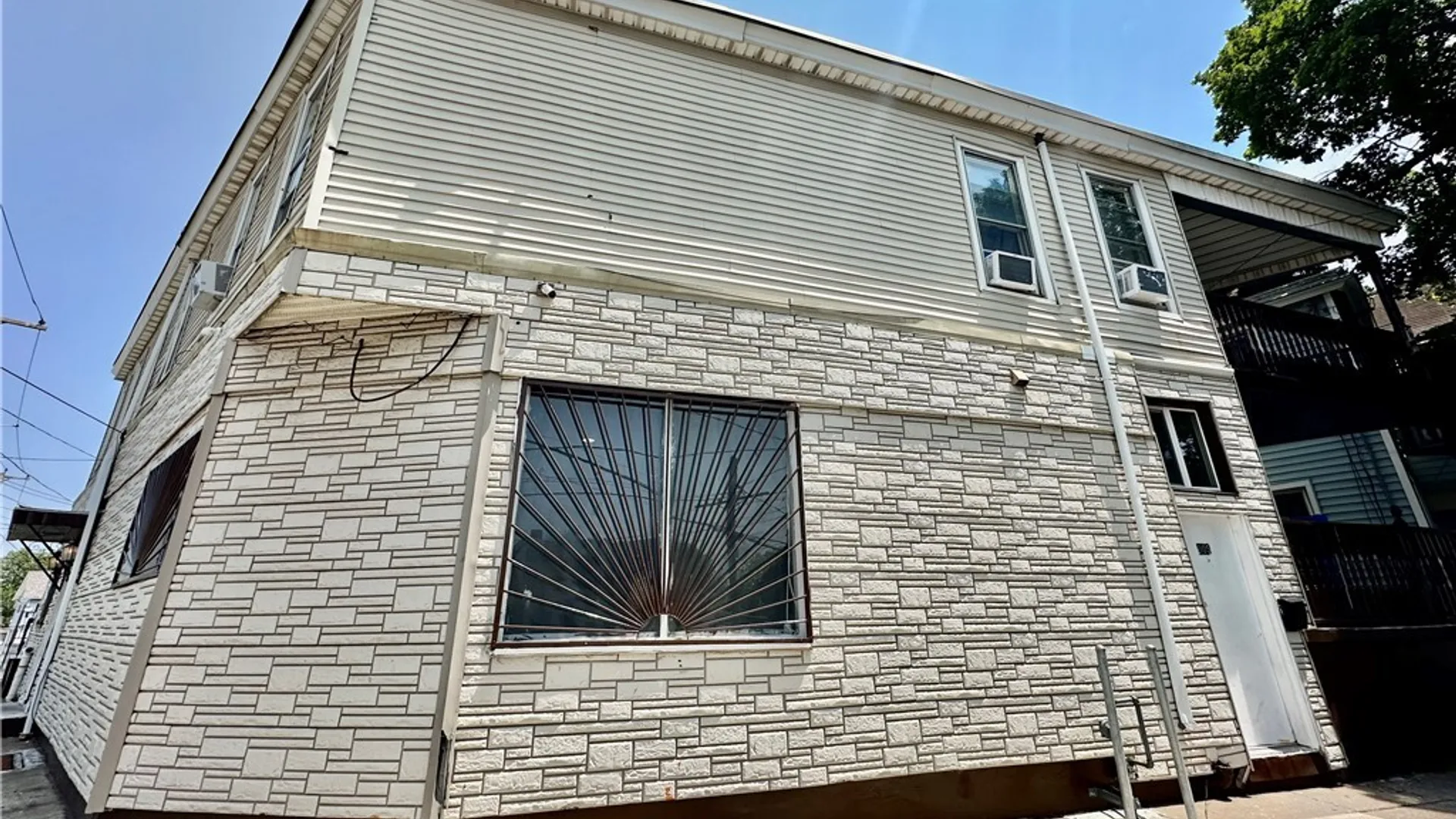 Property at 901-907 Albany Street, Utica, NY 13501 6