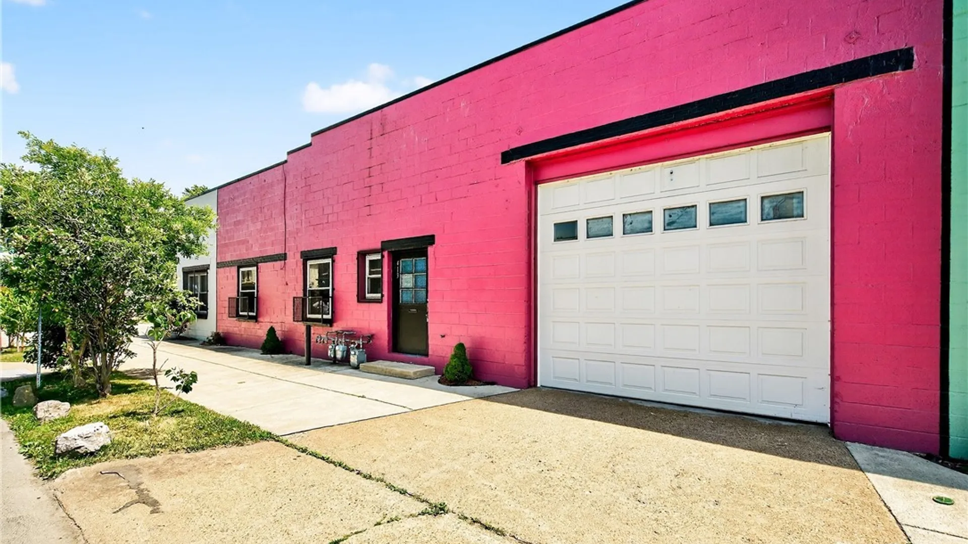 Property at 405 Rhode Island Street, Buffalo, NY 14213 10