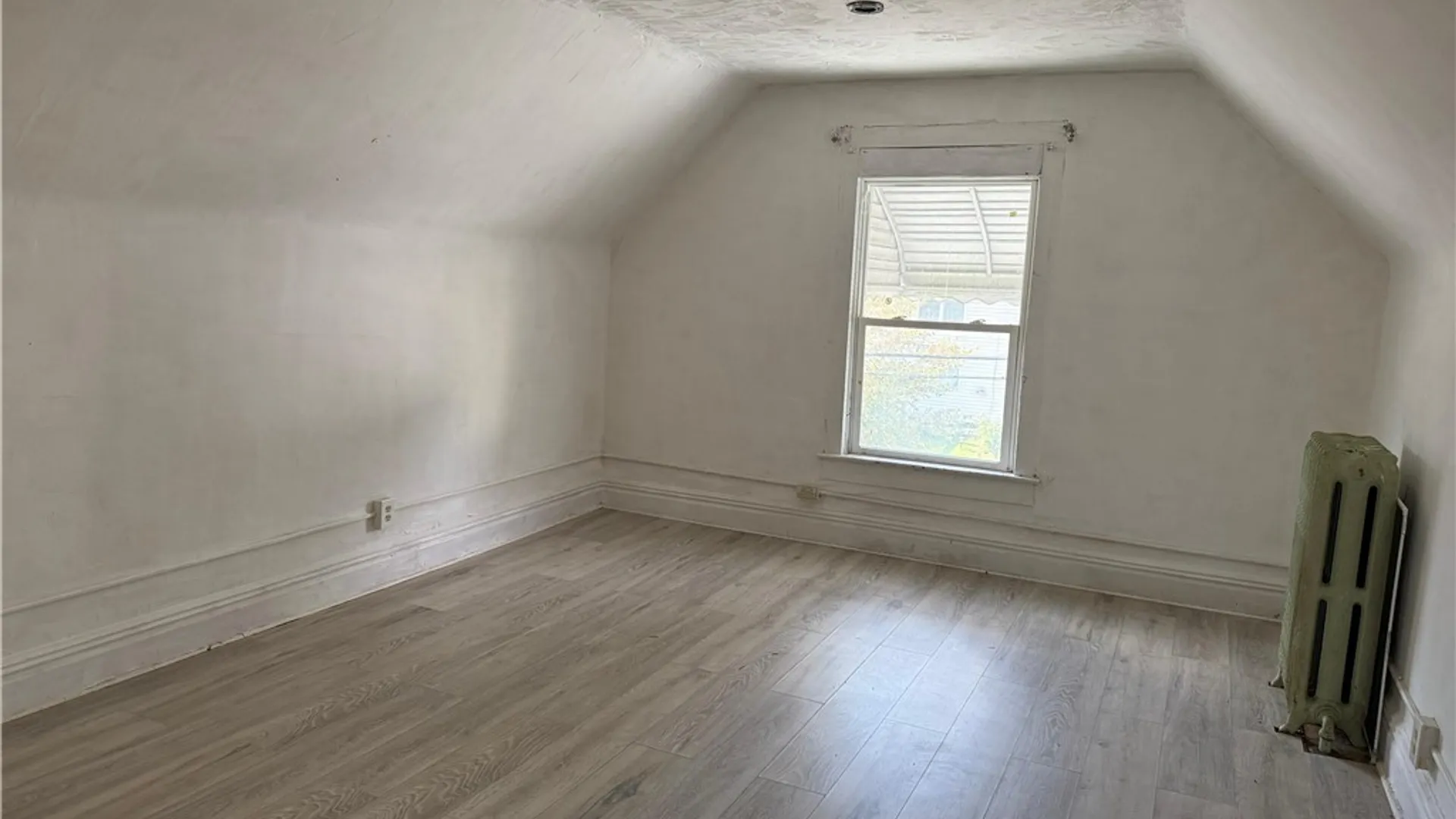 Property at 301 Peach Street, Buffalo, NY 14204 4