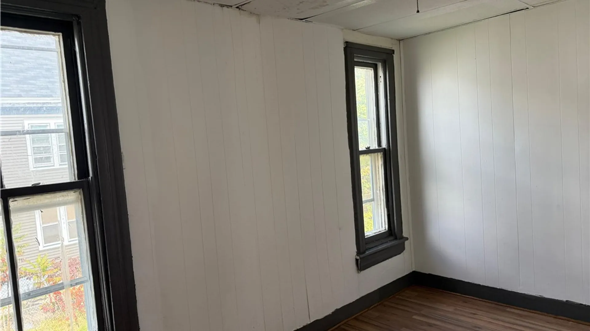 Property at 31 Earl Place, Buffalo, NY 14211 17