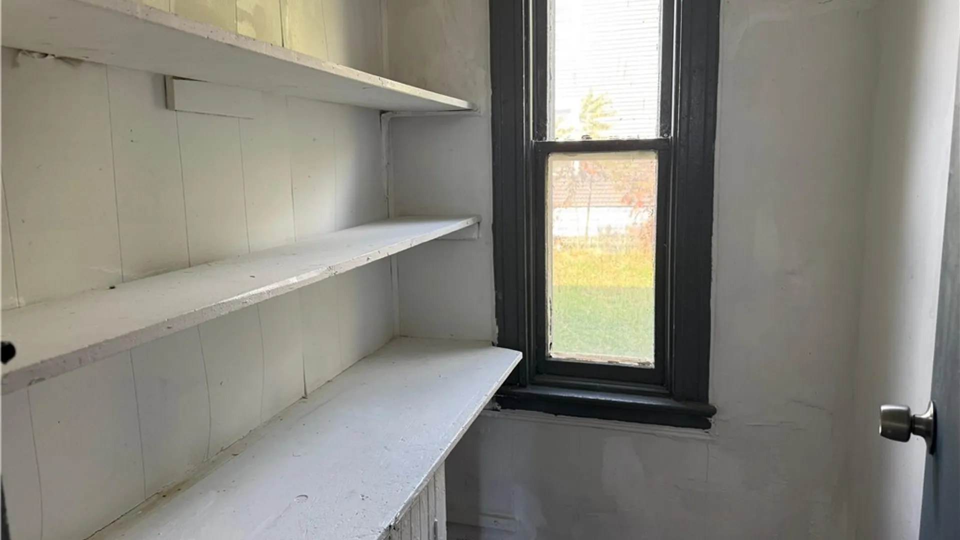 Property at 31 Earl Place, Buffalo, NY 14211 5