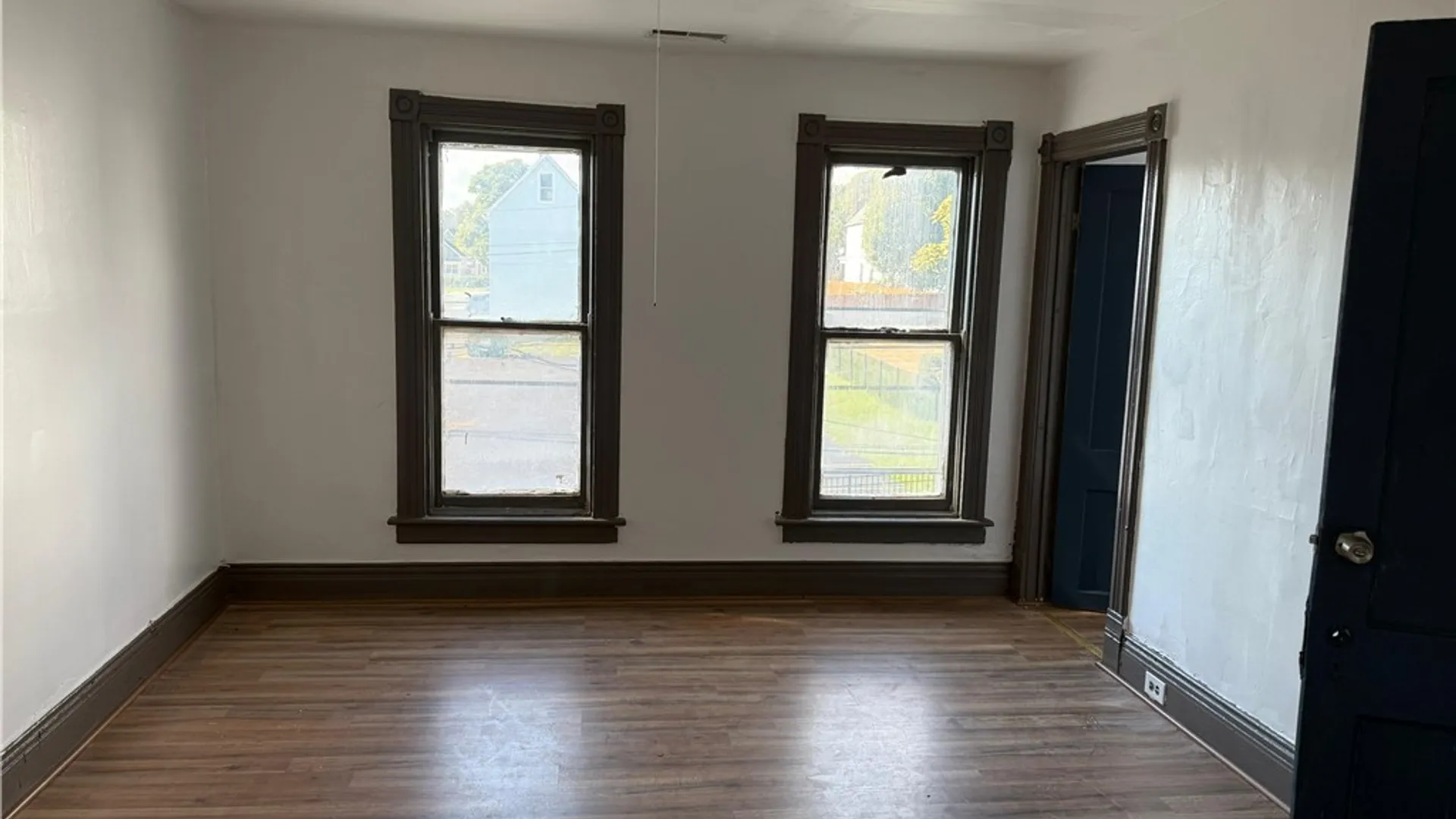 Property at 31 Earl Place, Buffalo, NY 14211 7