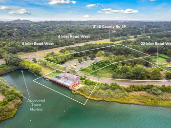 Property at 5 Inlet Rd W, Southampton, NY 11968
