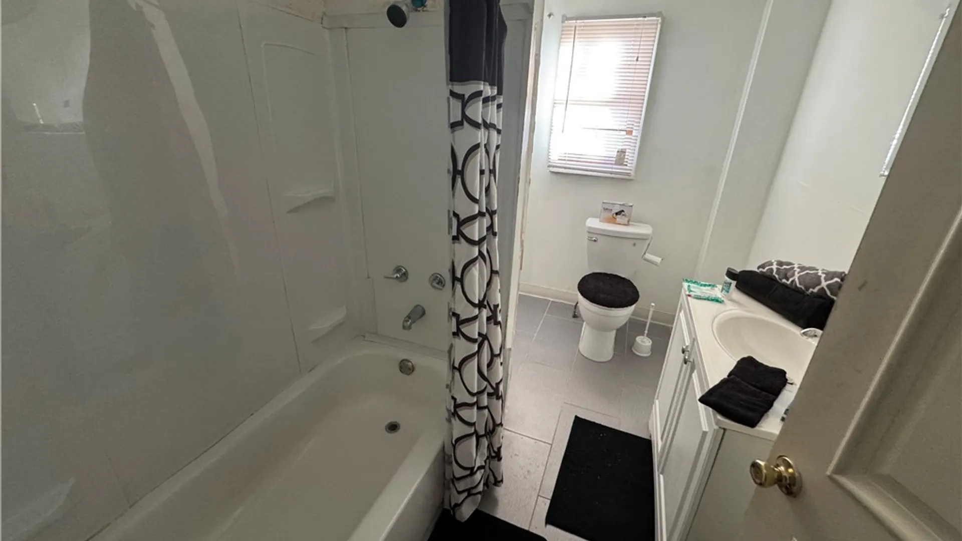 Property at 131 Lemon Street, Buffalo, NY 14204 14