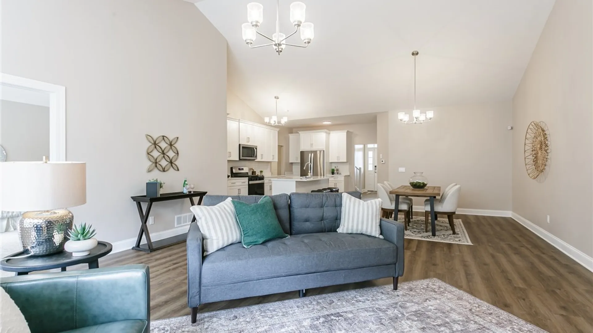 Property at 243 Bretlyn Circle, Brighton, NY 14618 10