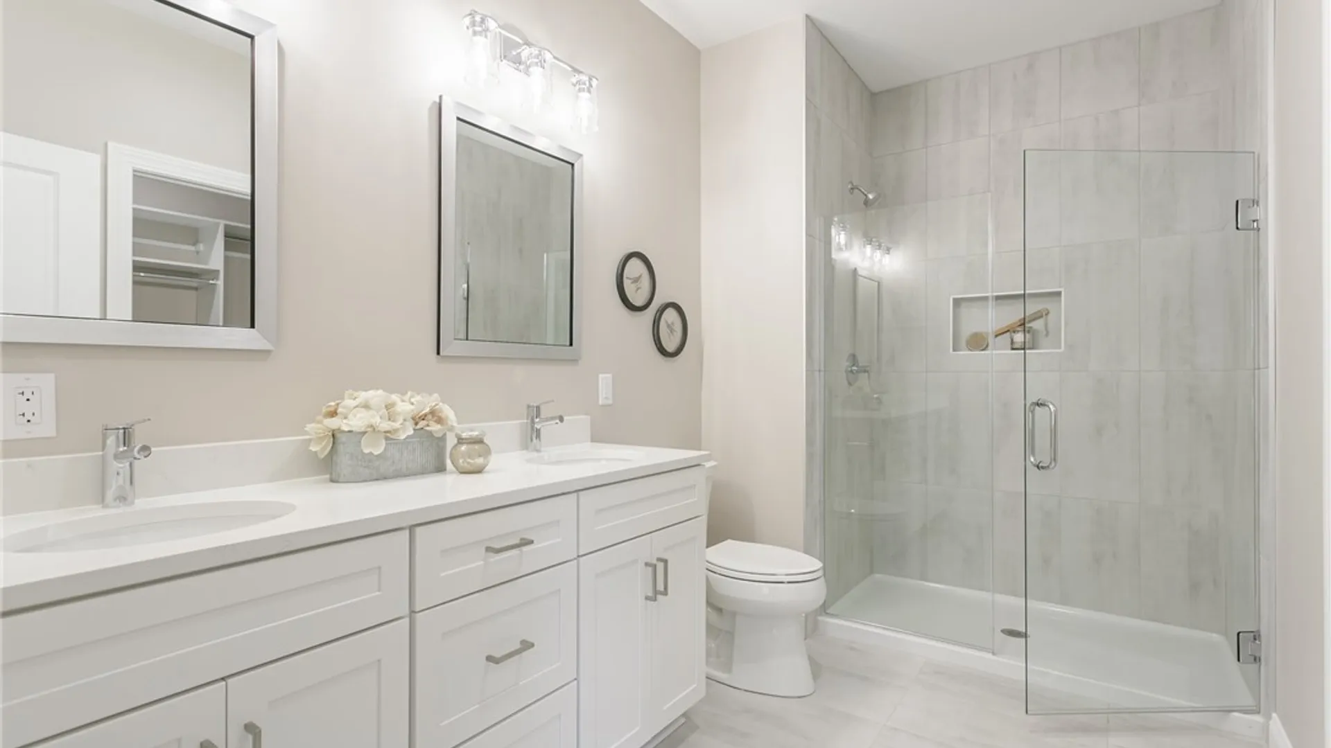 Property at 243 Bretlyn Circle, Brighton, NY 14618 14