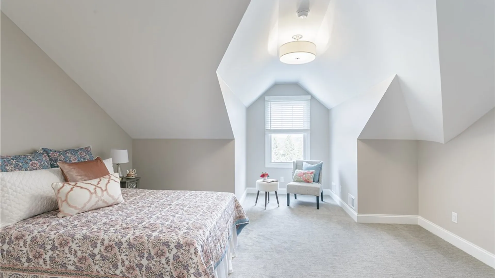 Property at 243 Bretlyn Circle, Brighton, NY 14618 20