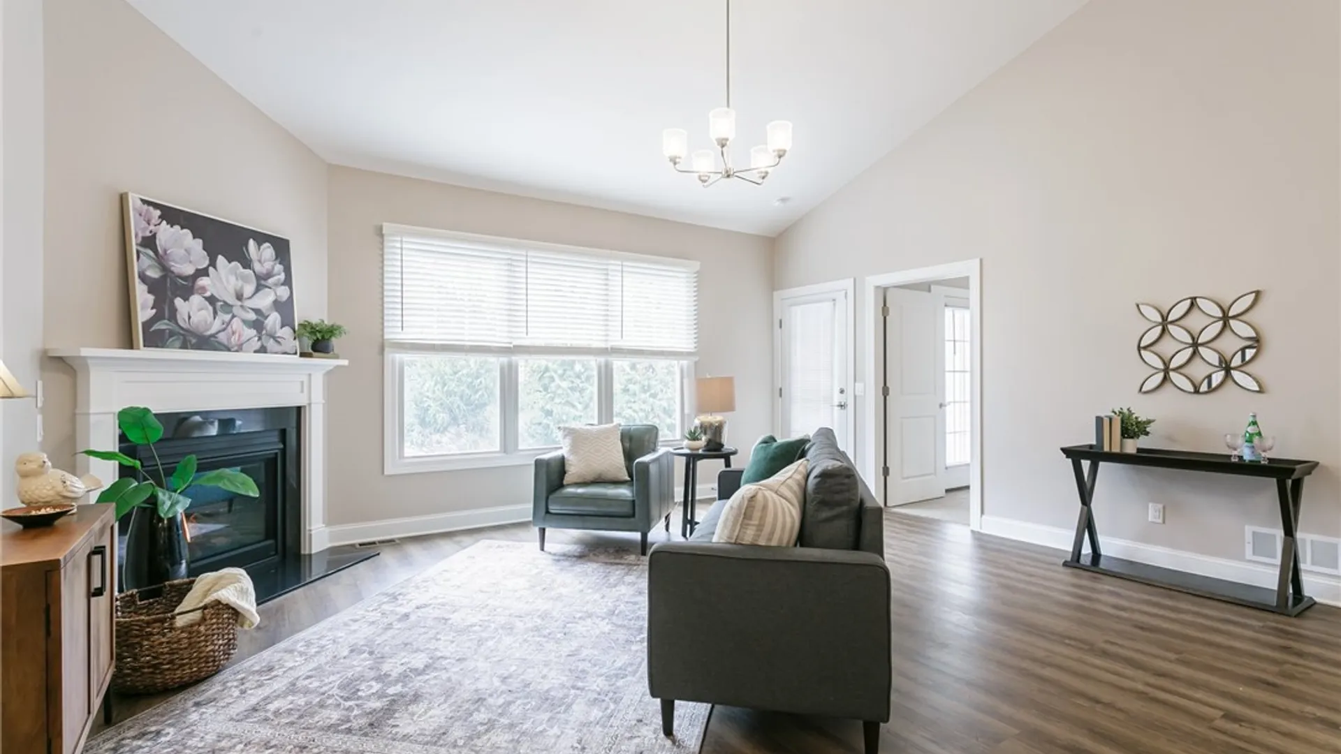 Property at 243 Bretlyn Circle, Brighton, NY 14618 9