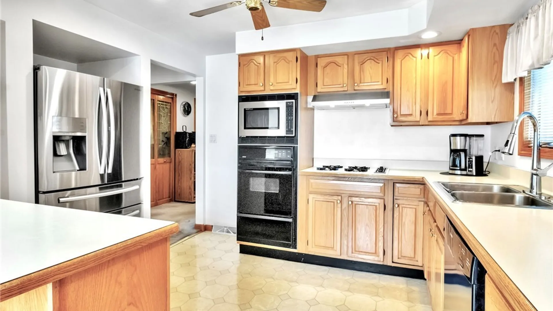 Property at 3976 Southwestern Boulevard, Orchard Park, NY 14127 15