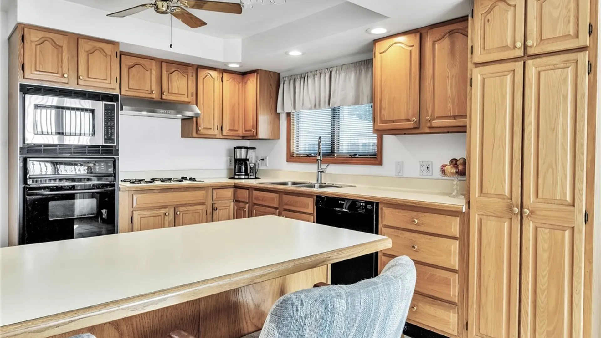 Property at 3976 Southwestern Boulevard, Orchard Park, NY 14127 17