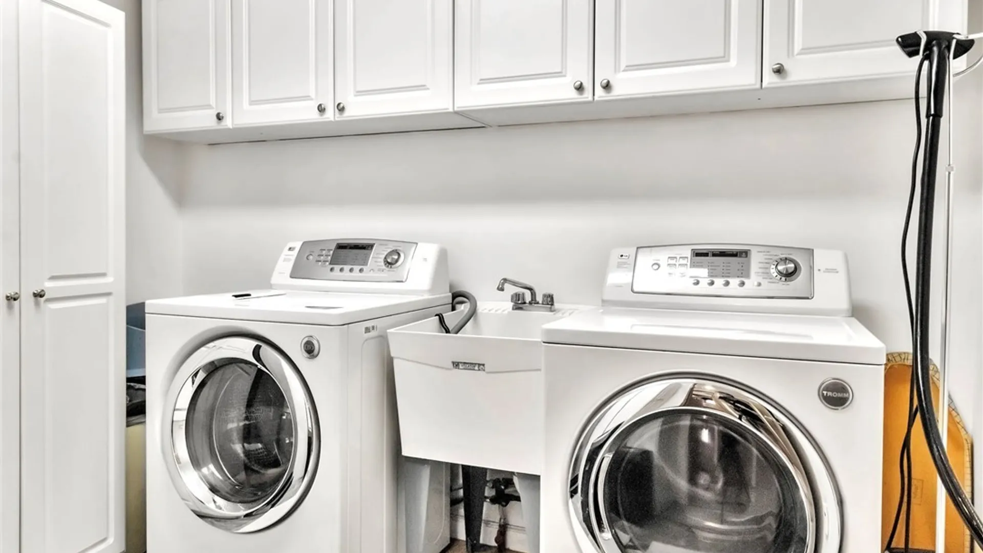 Property at 3976 Southwestern Boulevard, Orchard Park, NY 14127 30